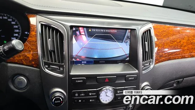 Hyundai Equus 2011 — фото 15