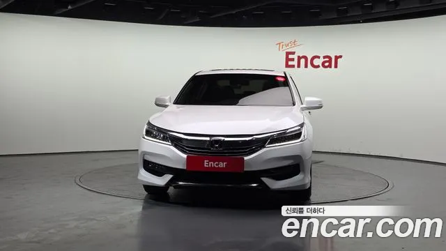 Honda Accord 2017 — фото 3