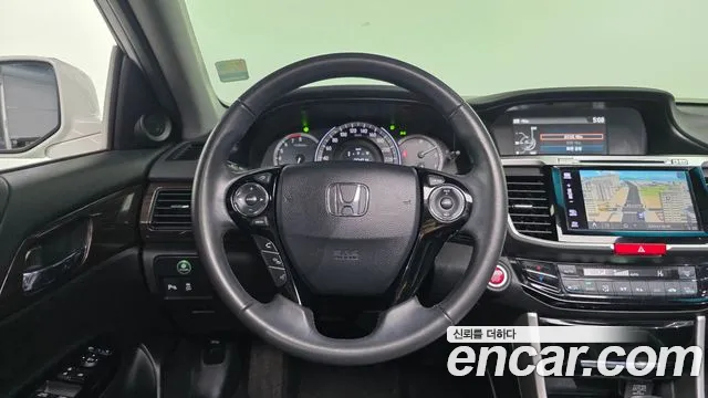 Honda Accord 2017 — фото 13