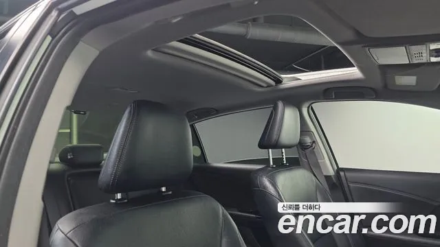 Honda Accord 2017 — фото 18