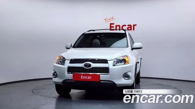 Toyota RAV4 2012 — фото 3