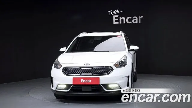 Kia Niro 2017 — фото 3