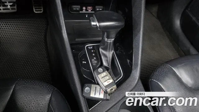 Kia Niro 2017 — фото 9