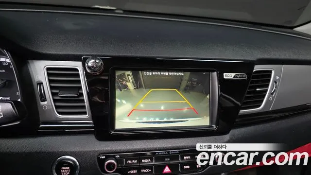 Kia Niro 2017 — фото 16
