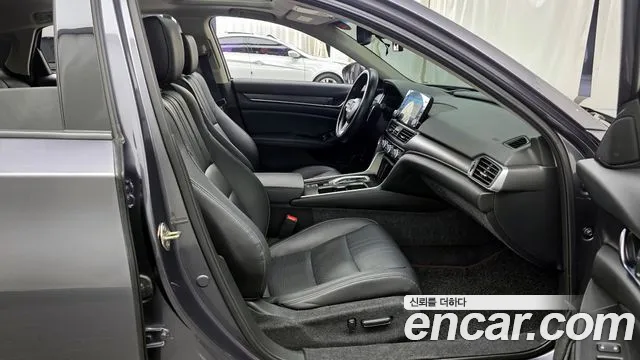 Honda Accord 2019 — фото 11
