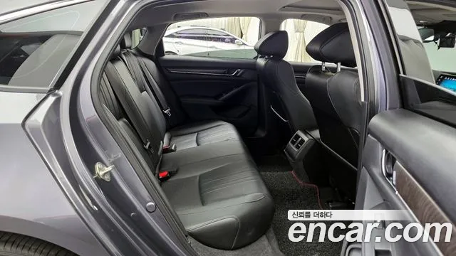 Honda Accord 2019 — фото 12
