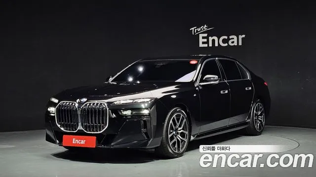BMW 7-Series 2025 — фото 1