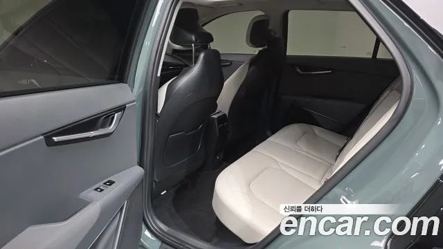 Kia Niro 2022 — фото 10