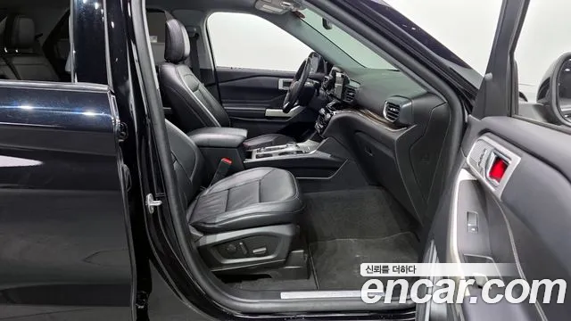 Ford Explorer 2021 — фото 11