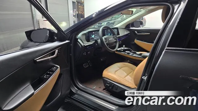 Kia EV6 2022 — фото 10