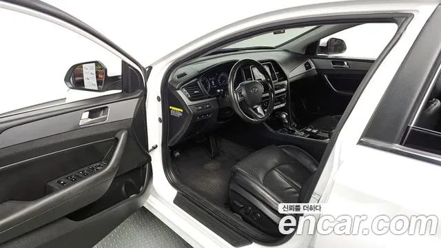 Hyundai Sonata 2018 — фото 11