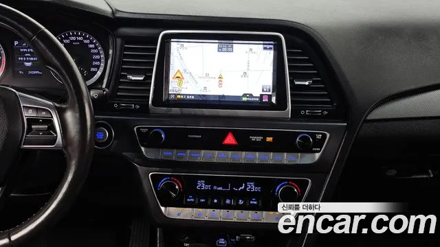 Hyundai Sonata 2018 — фото 15