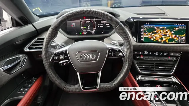 Audi e-tron GT 2022 — фото 12