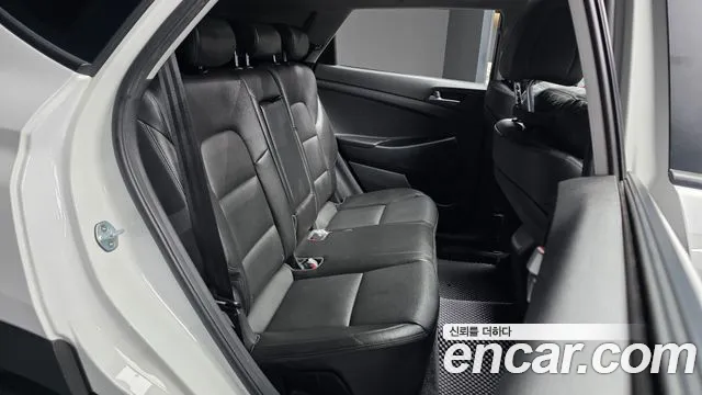 Hyundai Tucson 2018 — фото 12