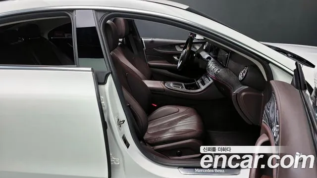 Mercedes-Benz CLS-Class 2021 — фото 10
