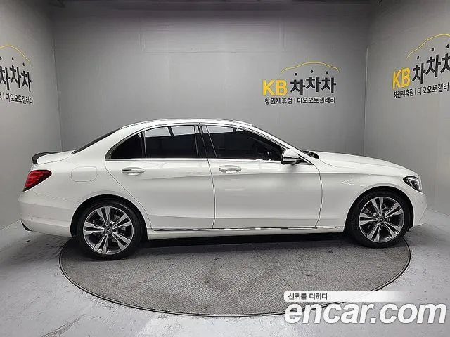 Mercedes-Benz C-Class 2018 — фото 3