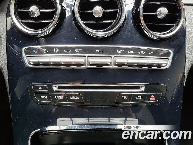 Mercedes-Benz C-Class 2018 — фото 14