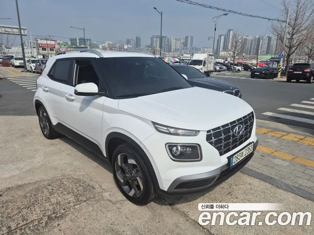 Hyundai Venue 2022 — фото 2