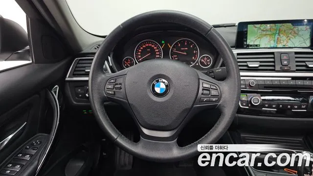 BMW 3-Series 2017 — фото 13