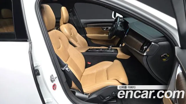 Volvo V90 2021 — фото 11