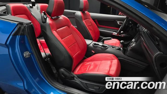 Ford Mustang 2020 — фото 10