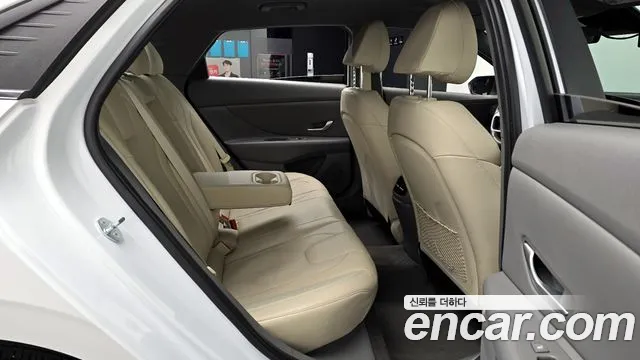 Hyundai AVANTE 2023 — фото 12
