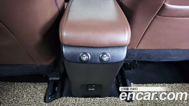 Toyota Prius 2017 — фото 13