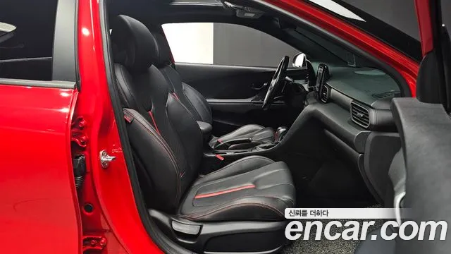 Hyundai Veloster 2018 — фото 10
