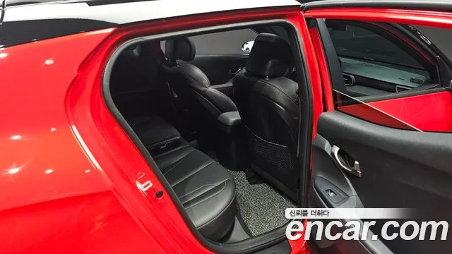Hyundai Veloster 2018 — фото 12