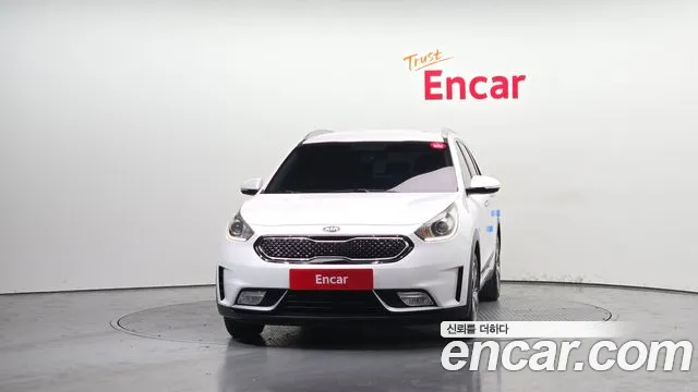 Kia Niro 2017 — фото 3