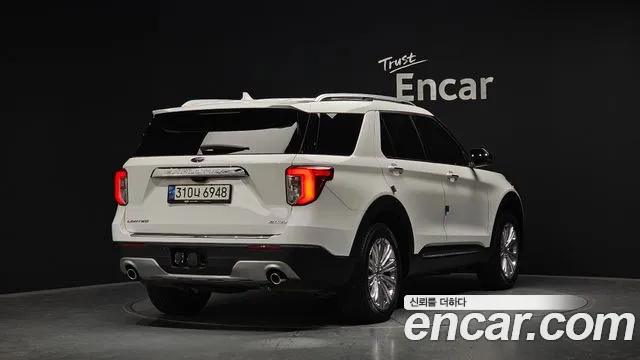 Ford Explorer 2021 — фото 2