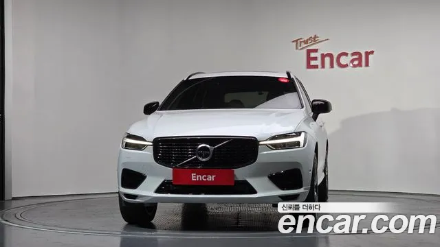Volvo XC60 2021 — фото 3