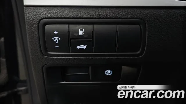 Hyundai Genesis 2016 — фото 14