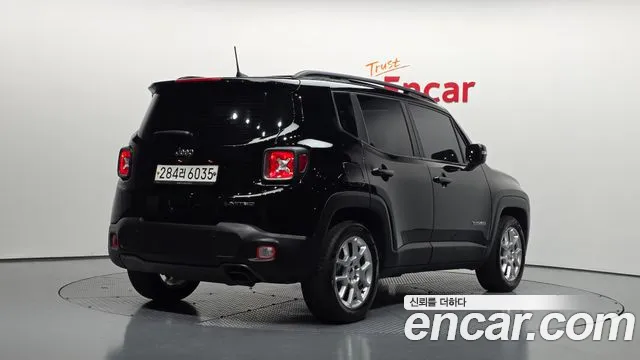 Jeep Renegade 2019 — фото 2