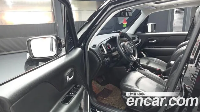 Jeep Renegade 2019 — фото 10