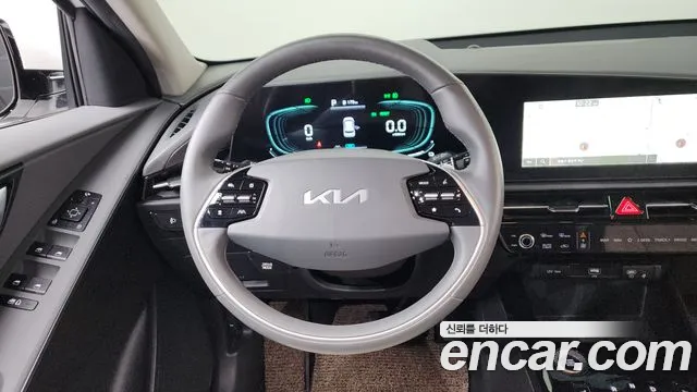 Kia Niro 2024 — фото 13