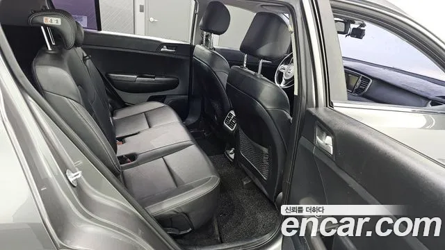 Kia Sportage 2018 — фото 12