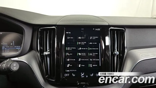 Volvo XC60 2021 — фото 16