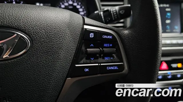 Hyundai AVANTE 2018 — фото 19