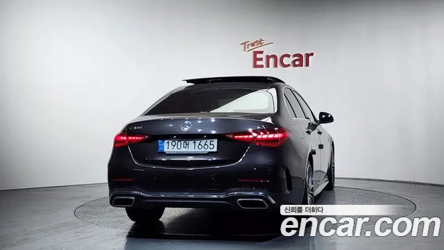 Mercedes-Benz C-Class 2022 — фото 4