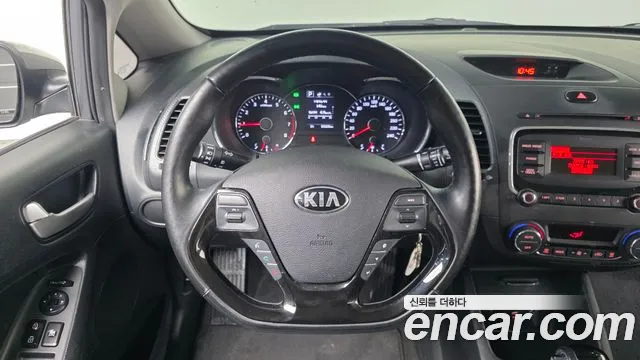 Kia K3 2016 — фото 13
