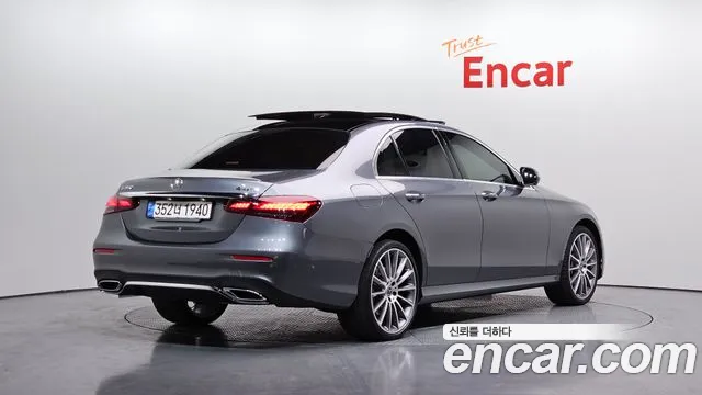Mercedes-Benz E-Class 2022 — фото 2