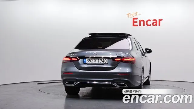 Mercedes-Benz E-Class 2022 — фото 4