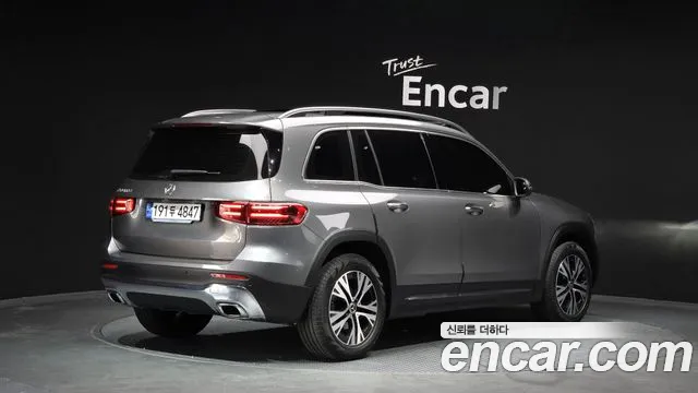 Mercedes-Benz GLB-Class 2024 — фото 2