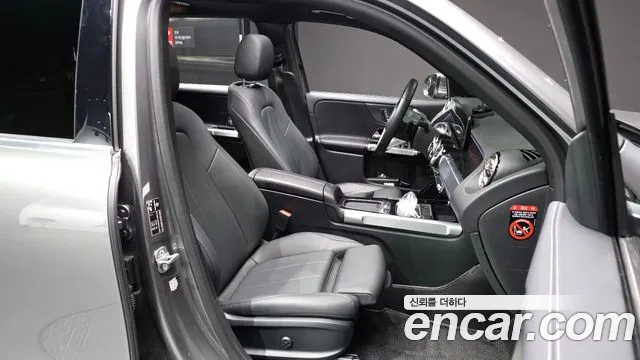 Mercedes-Benz GLB-Class 2024 — фото 10