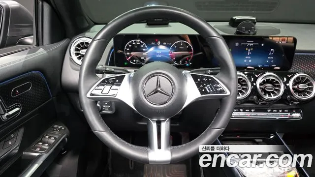 Mercedes-Benz GLB-Class 2024 — фото 13
