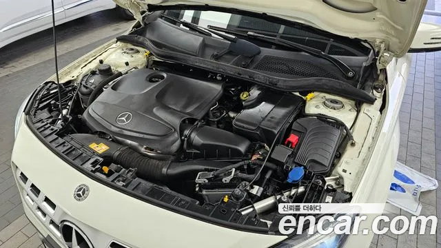Mercedes-Benz GLA-Class 2018 — фото 6