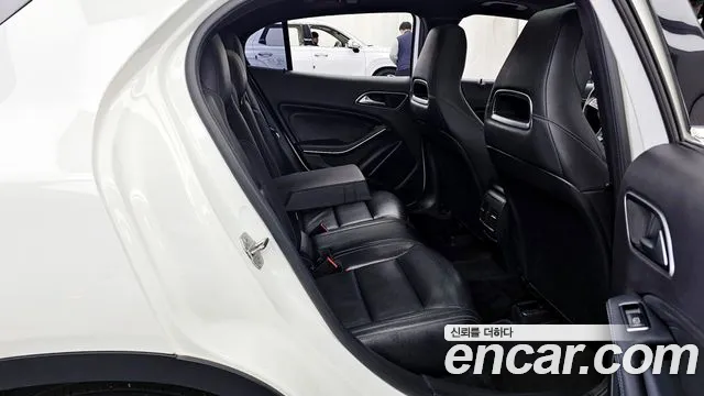 Mercedes-Benz GLA-Class 2018 — фото 11