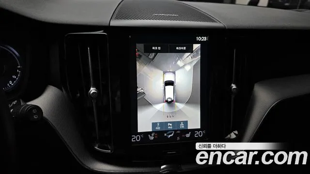 Volvo XC60 2021 — фото 16