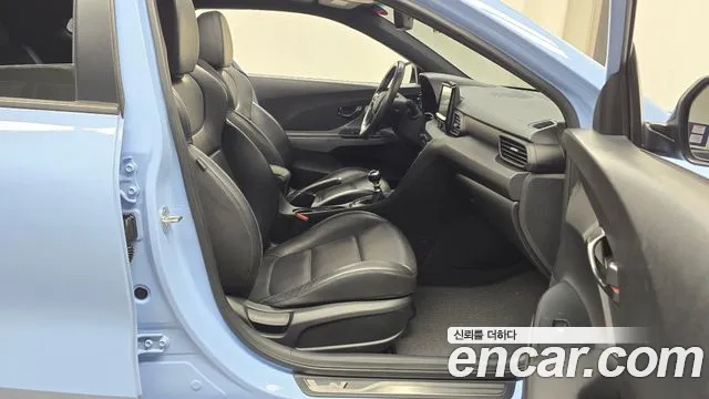 Hyundai Veloster 2019 — фото 11